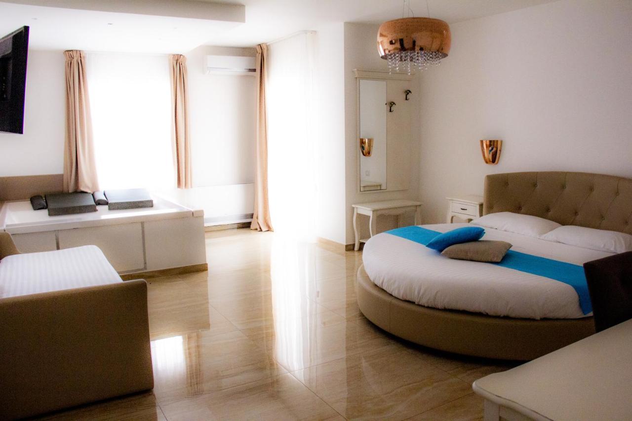 B&B Imperial Exclusive Rooms & Breakfast Porto Cesareo Extérieur photo