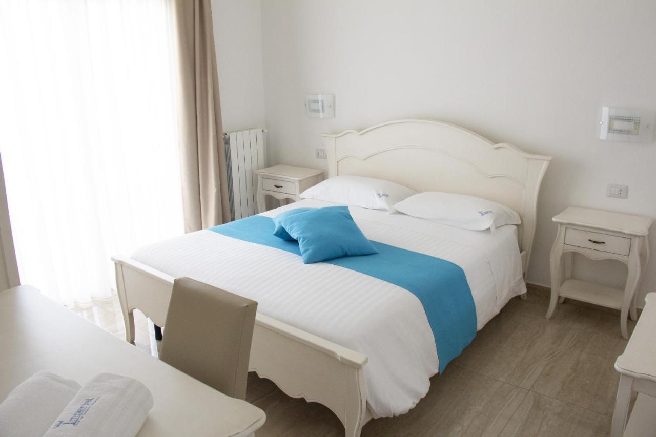 B&B Imperial Exclusive Rooms & Breakfast Porto Cesareo Extérieur photo