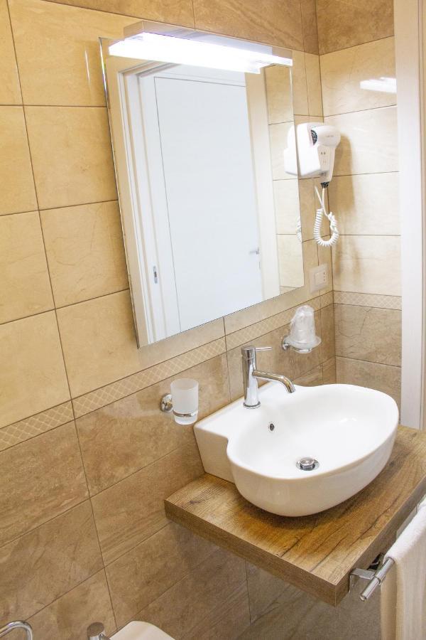 B&B Imperial Exclusive Rooms & Breakfast Porto Cesareo Extérieur photo